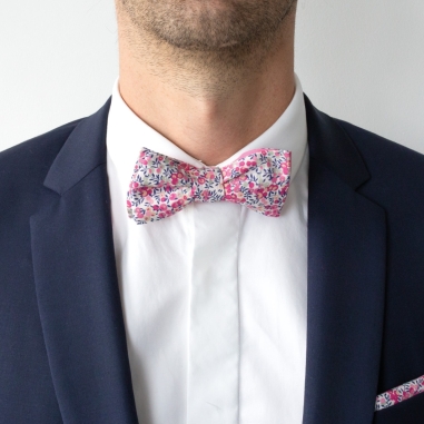 Liberty Redcurrant Wiltshire Bow Tie